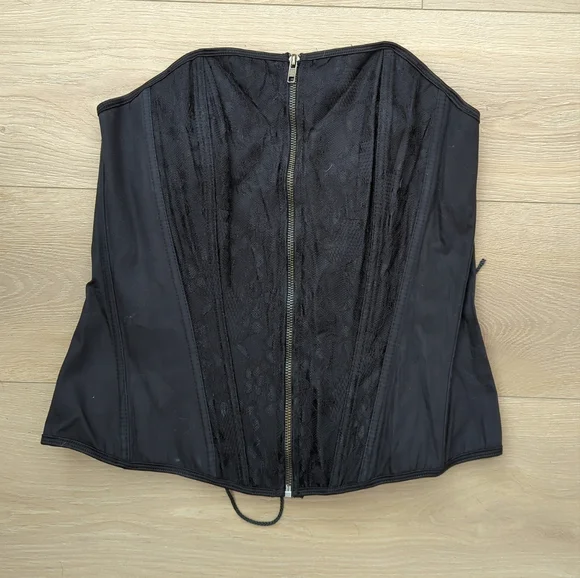 Torrid Lace Corset Bustier - Picture 3 of 5